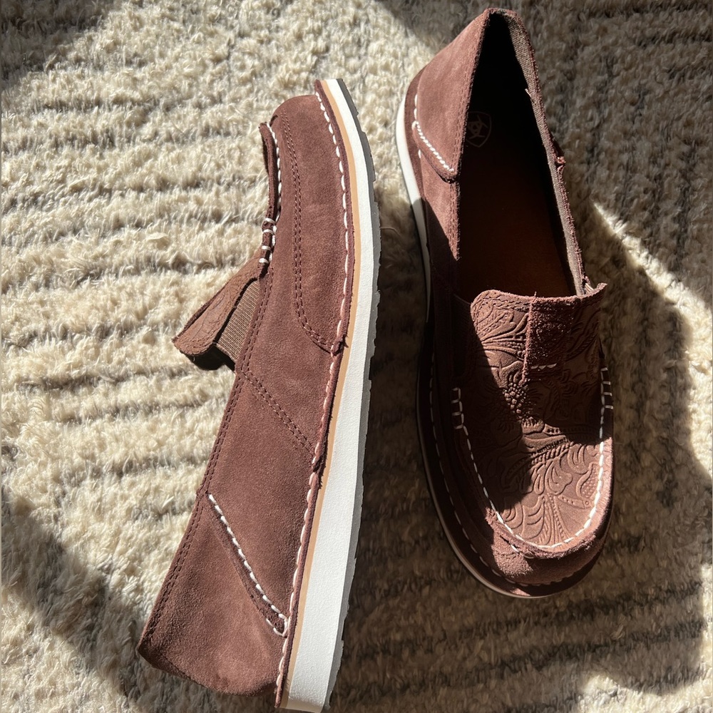 Ariat Slip On shoes women’s 10 new without tags